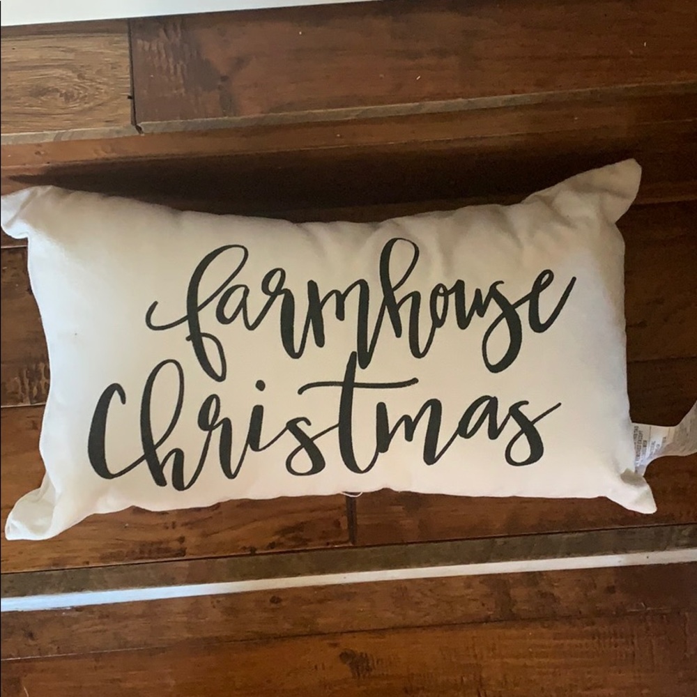 Farmhouse Christmas Pillow